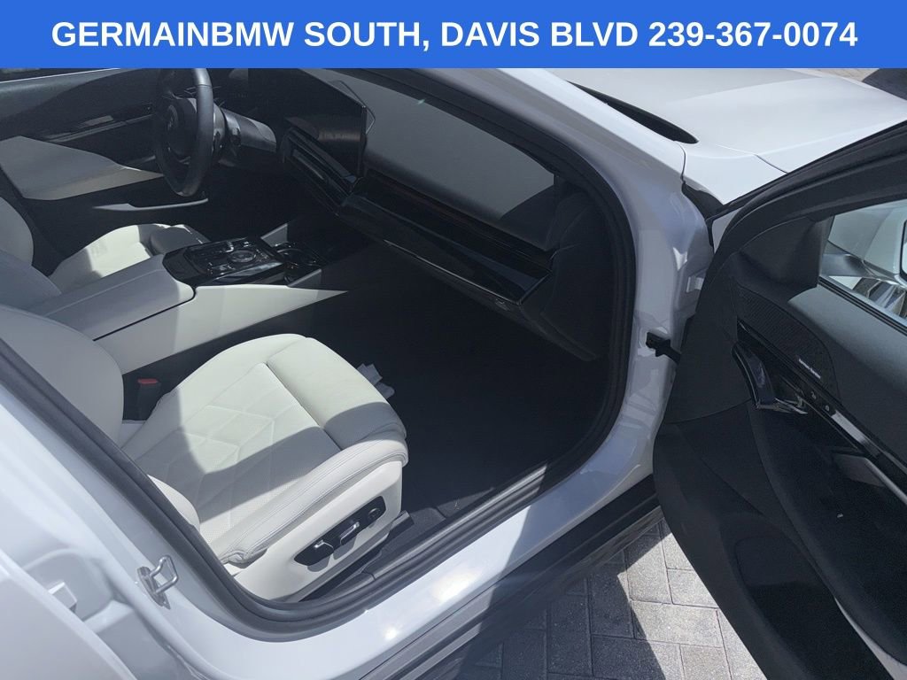 Certified 2024 BMW 530i w/ Premium Package RWD image 24