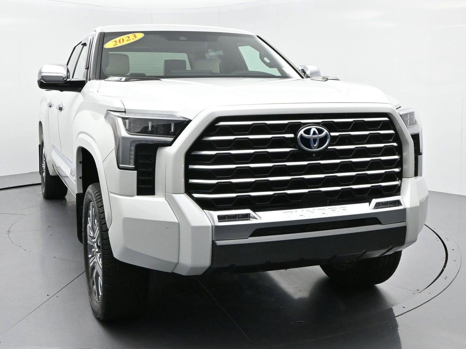 Used 2023 Toyota Tundra Capstone AWD/4WD image 2