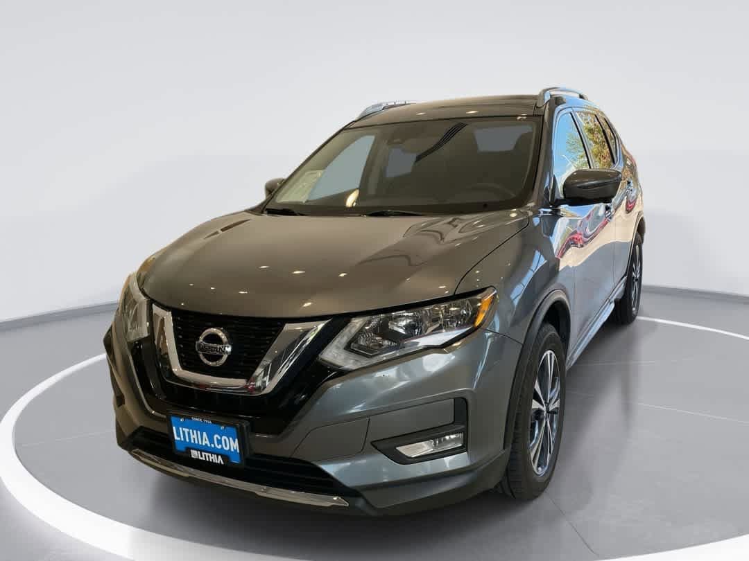 Used 2017 Nissan Rogue SL