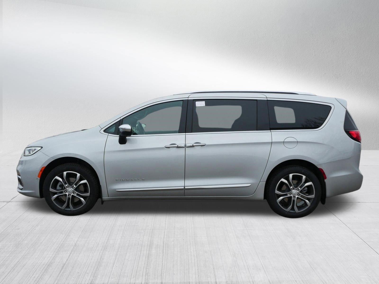 New 2026 Chrysler Pacifica Pinnacle AWD/4WD image 4