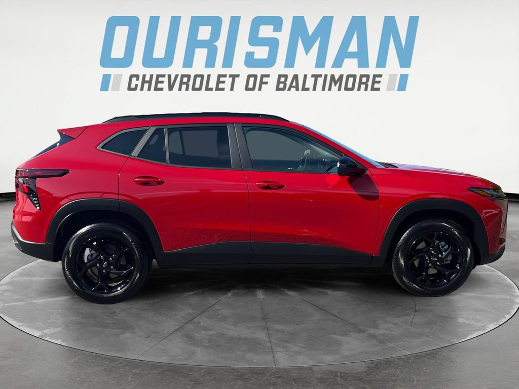 Used 2026 Chevrolet Trax LT w/ Sunroof Package FWD image 7