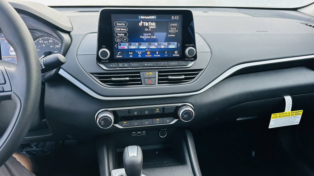 Certified 2025 Nissan Altima 2.5 S FWD image 22