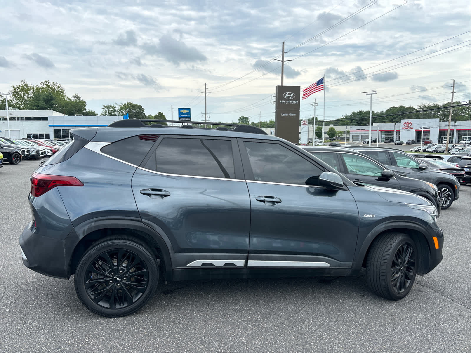 Used 2022 Kia Seltos Nightfall Edition AWD/4WD image 2