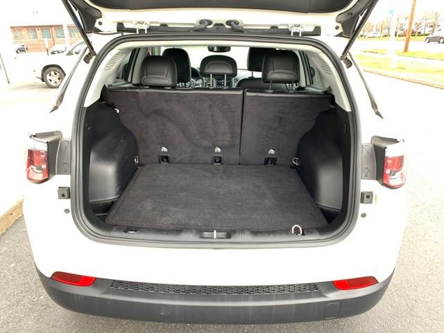 Used 2019 Jeep Compass Latitude w/ Popular Equipment Group image 29