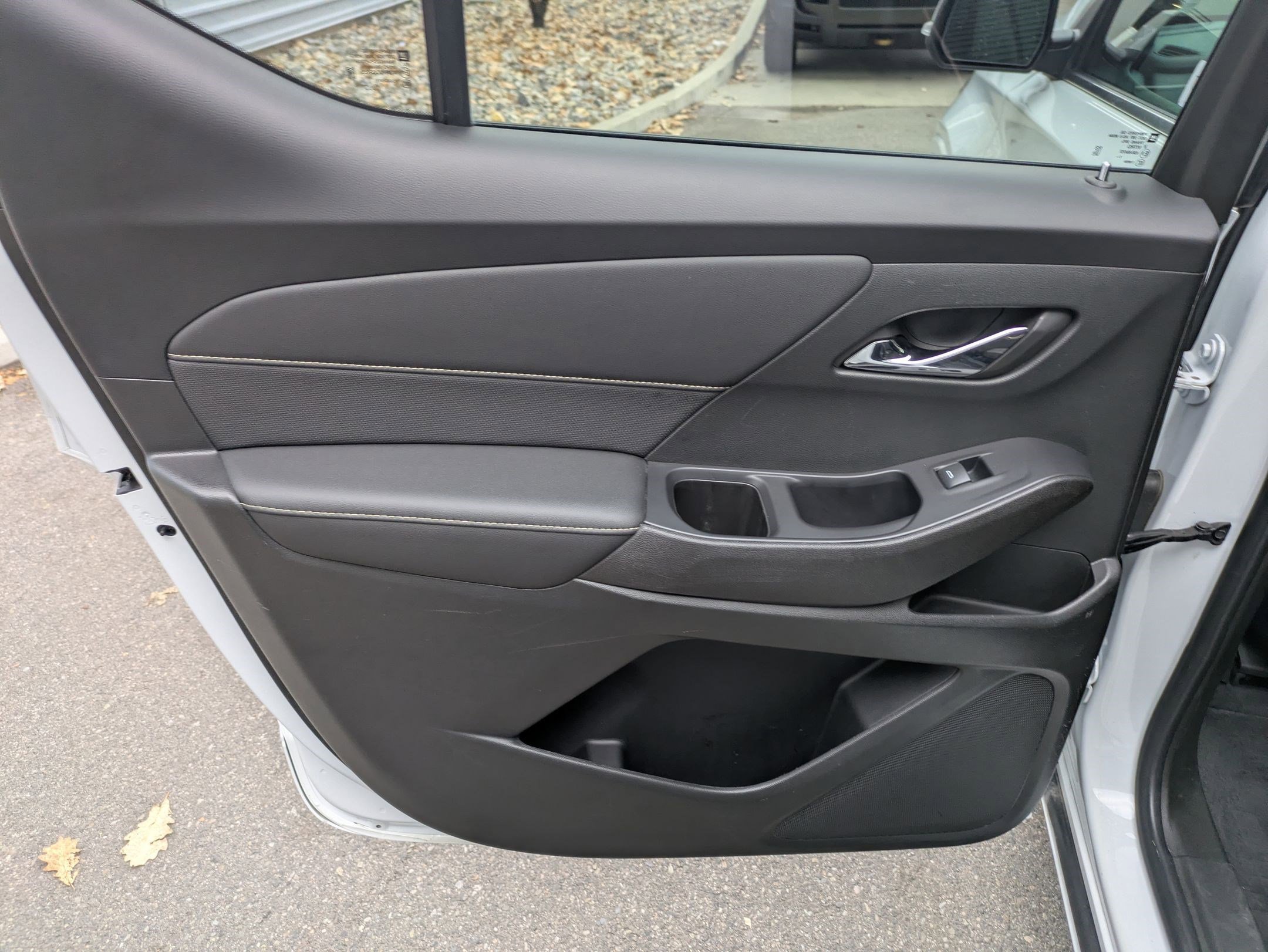 Used 2022 Chevrolet Traverse Premier w/ LPO, Floor Liner Package image 32