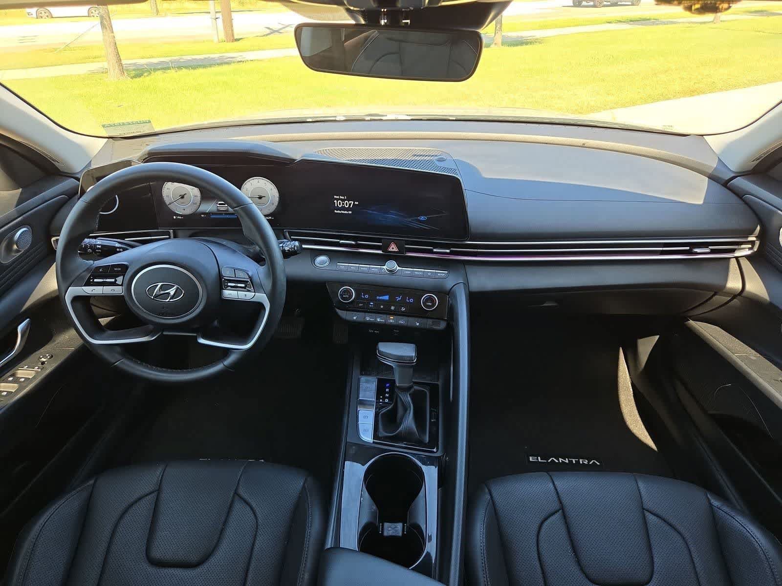 Used 2023 Hyundai Elantra Limited FWD image 13