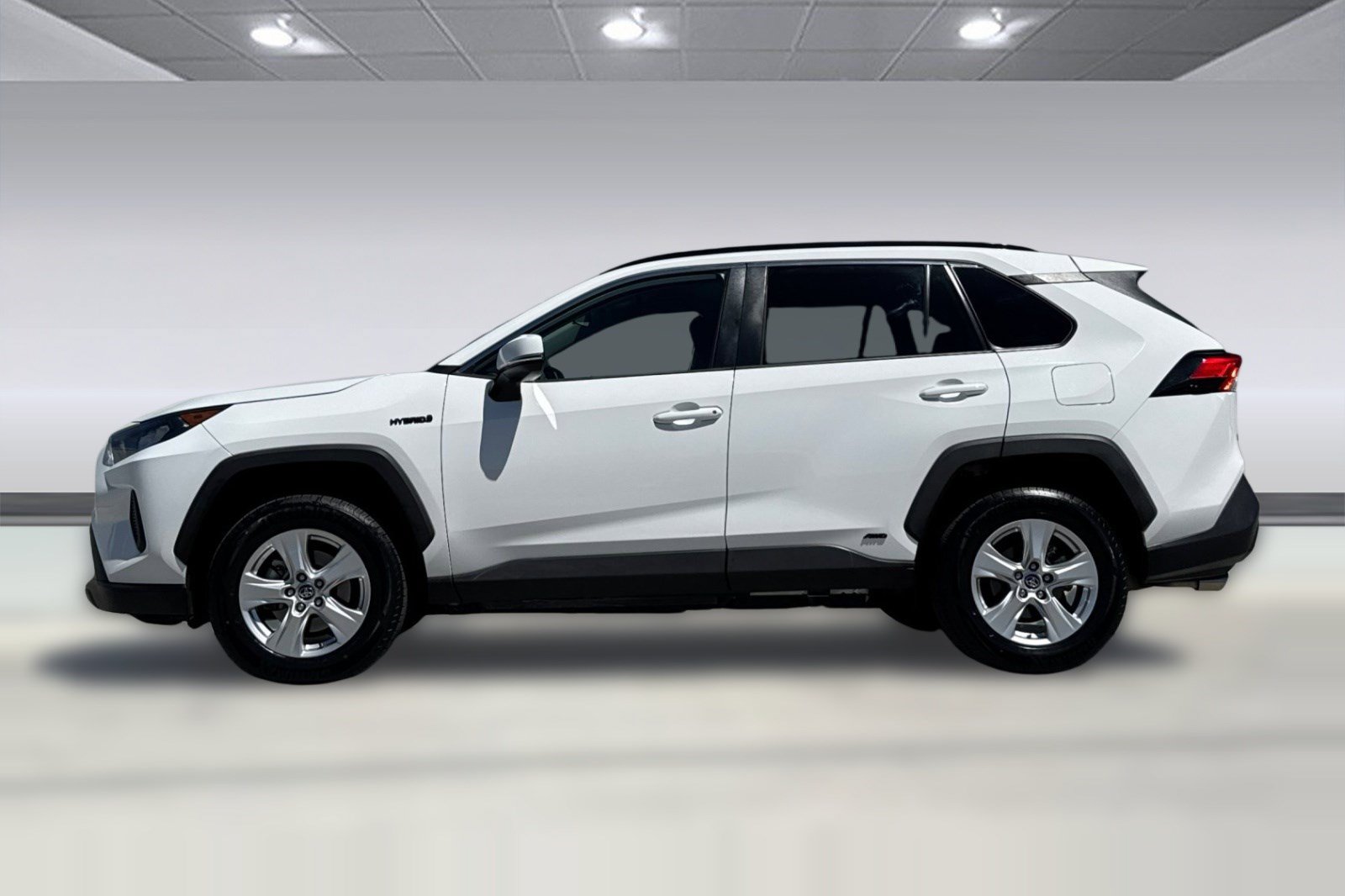 Used 2020 Toyota RAV4 LE w/ All Weather Liner Package AWD/4WD image 2