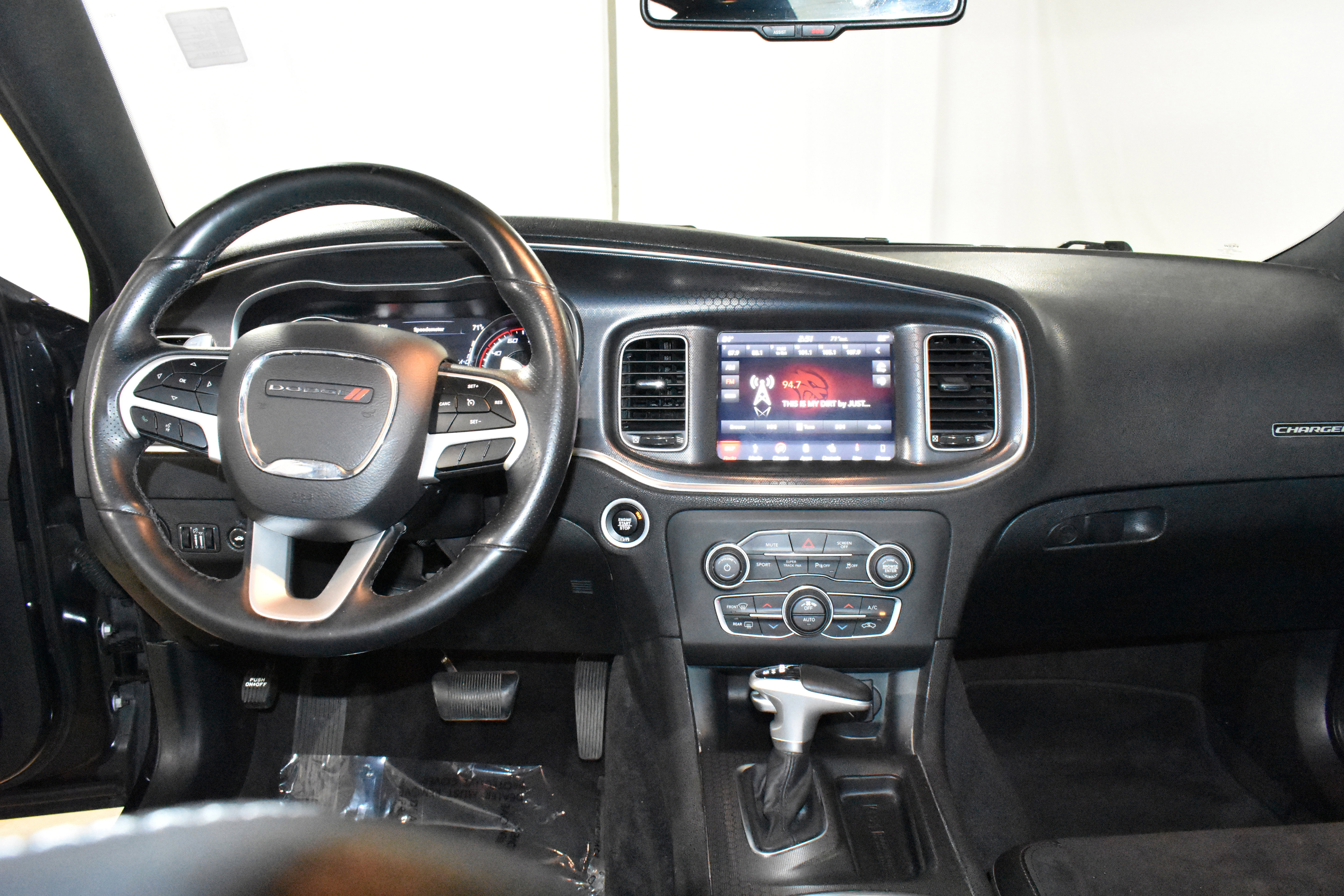 Used 2018 Dodge Charger GT AWD/4WD image 29