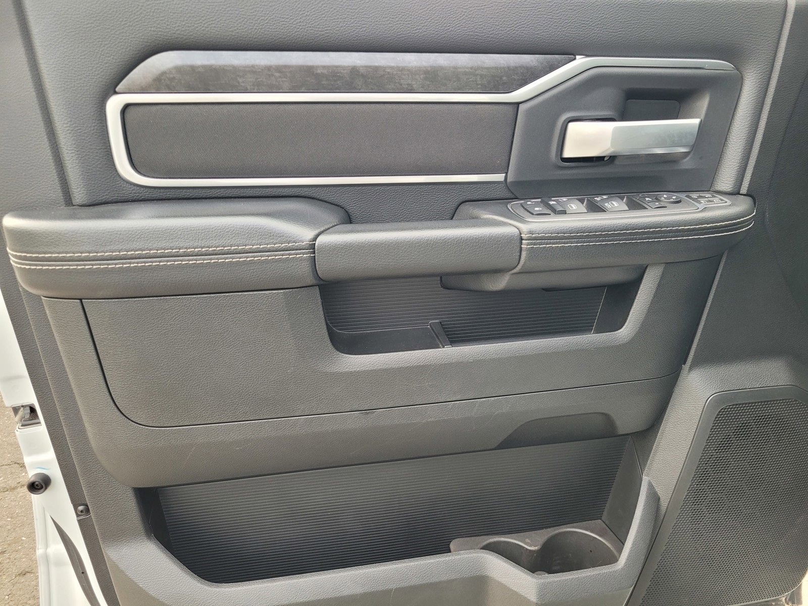 Used 2024 RAM 2500 Big Horn w/ Bed Utility Group image 16