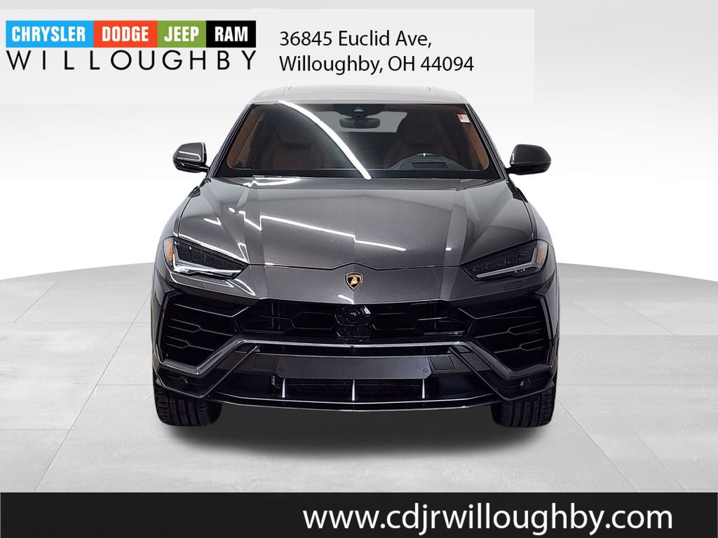 Used 2022 Lamborghini Urus image 2