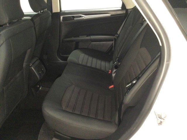 Used 2019 Ford Fusion SE image 11