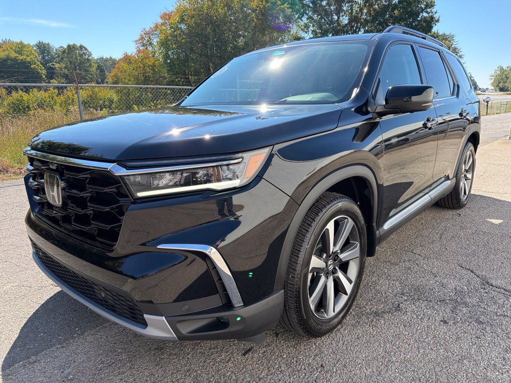Used 2025 Honda Pilot Elite image 6