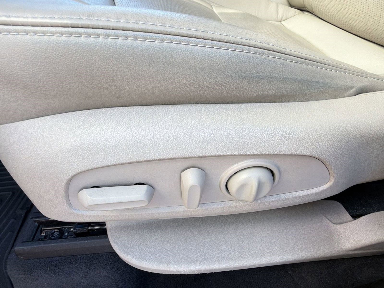 Used 2020 Buick Enclave Essence FWD image 15