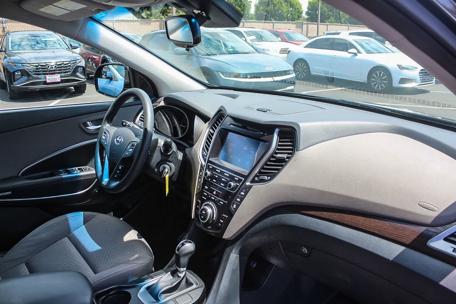 Used 2019 Hyundai Santa Fe XL SE FWD image 21