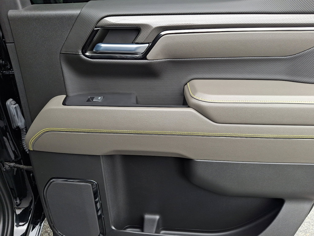 Used 2023 Chevrolet Silverado 1500 ZR2 w/ Technology Package image 14