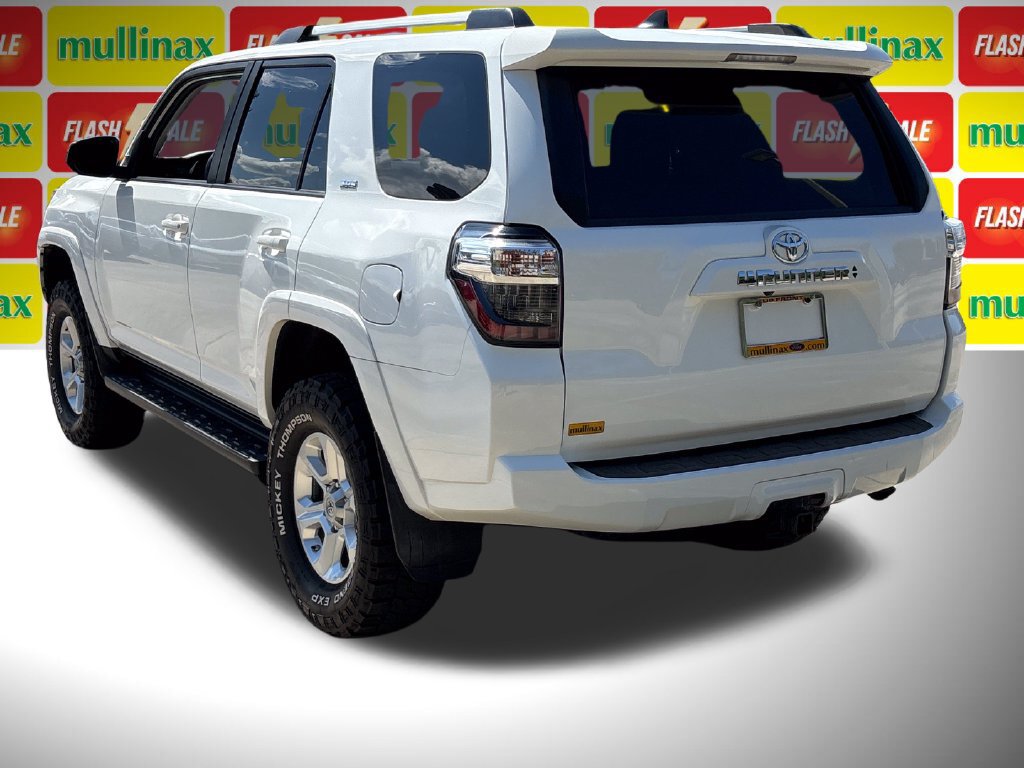 Used 2021 Toyota 4Runner SR5 AWD/4WD image 9