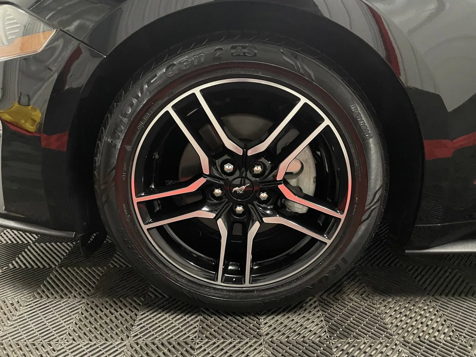 Used 2019 Ford Mustang Premium image 14