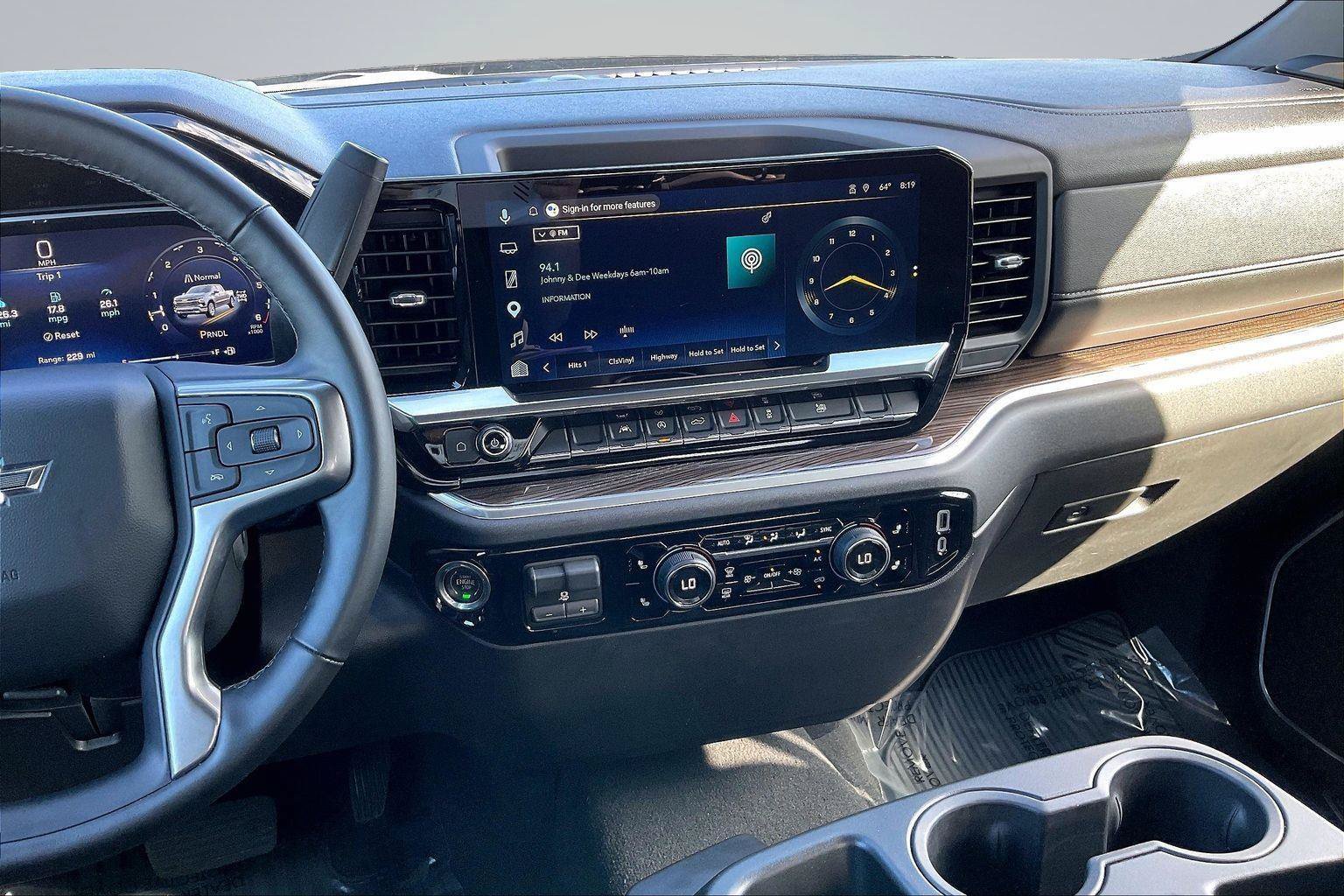 Used 2026 Chevrolet Silverado 1500 RST AWD/4WD image 7