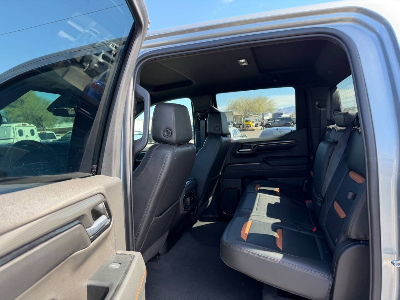 Used 2023 GMC Sierra 1500 AT4 AWD/4WD image 16