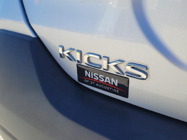 Used 2018 Nissan Kicks SV FWD image 8
