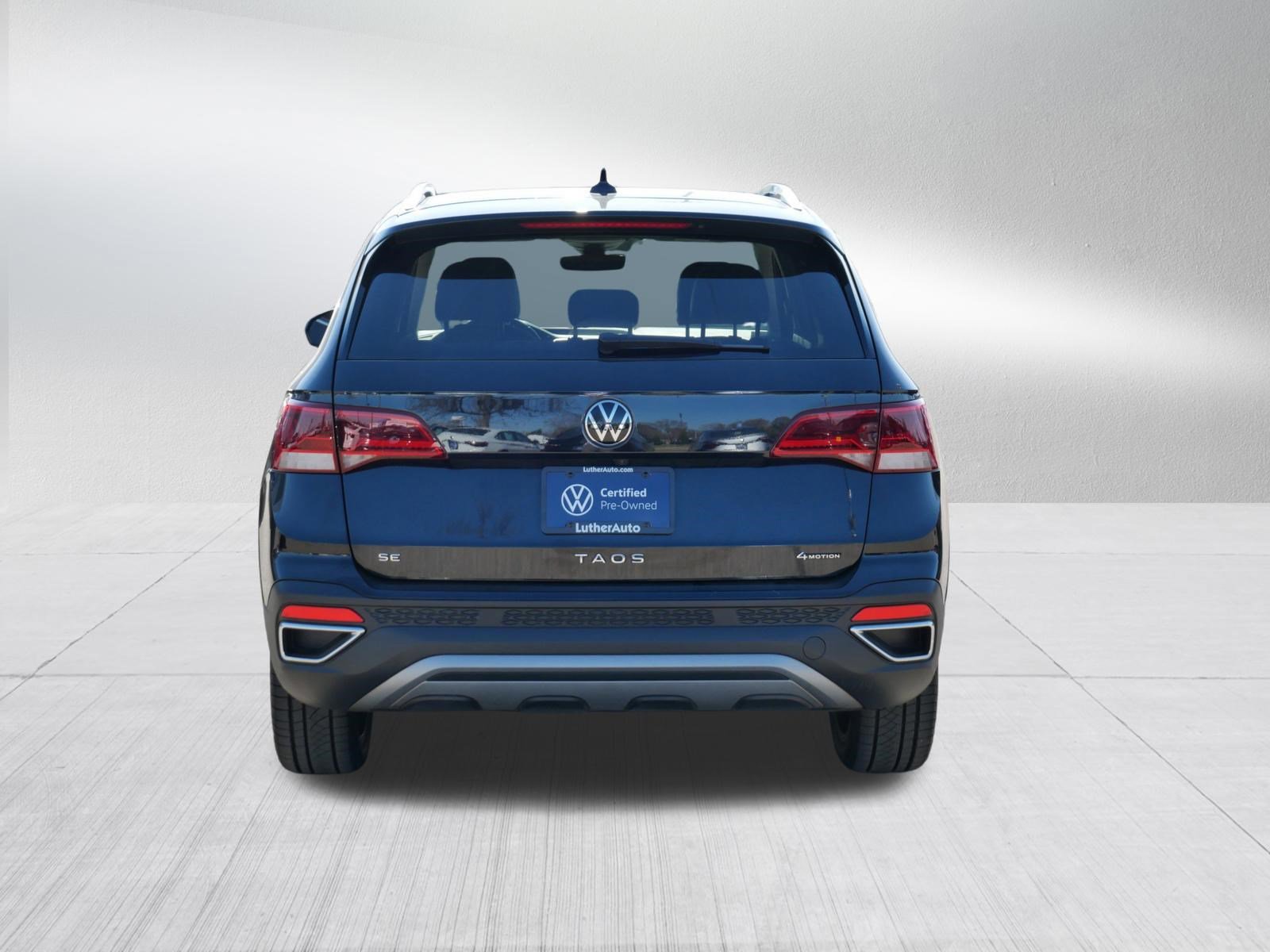 Used 2024 Volkswagen Taos SE AWD/4WD image 6