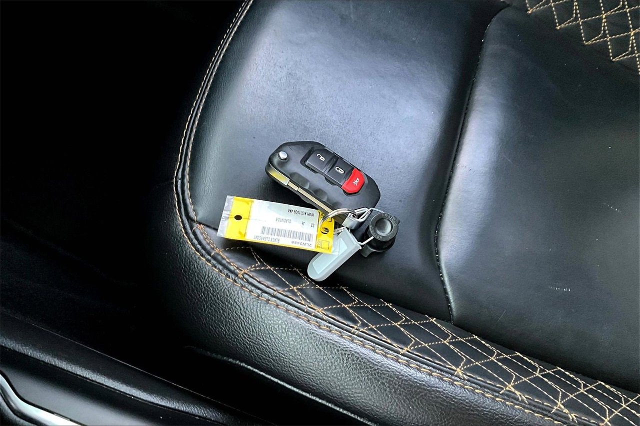 Certified 2023 Jeep Gladiator Overland image 30