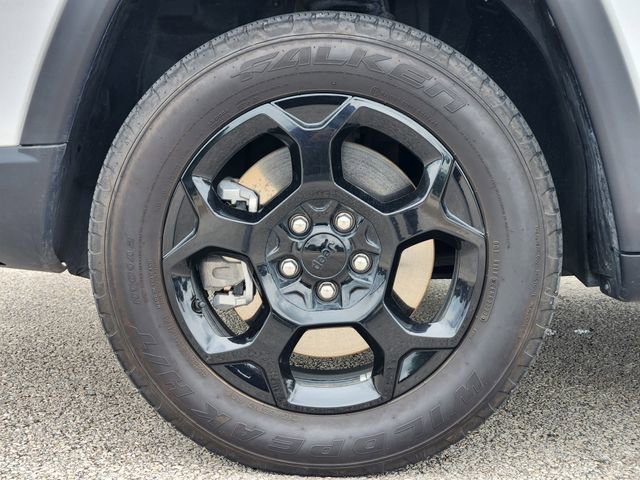 Used 2024 Jeep Compass Trailhawk image 8