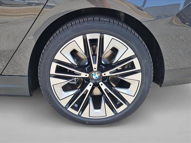 New 2027 BMW i5 eDrive40 RWD image 10