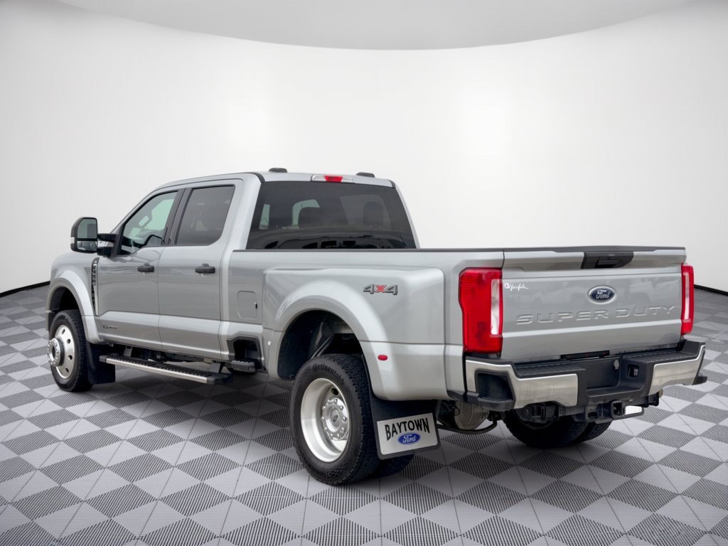 Used 2023 Ford F450 XLT AWD/4WD image 3