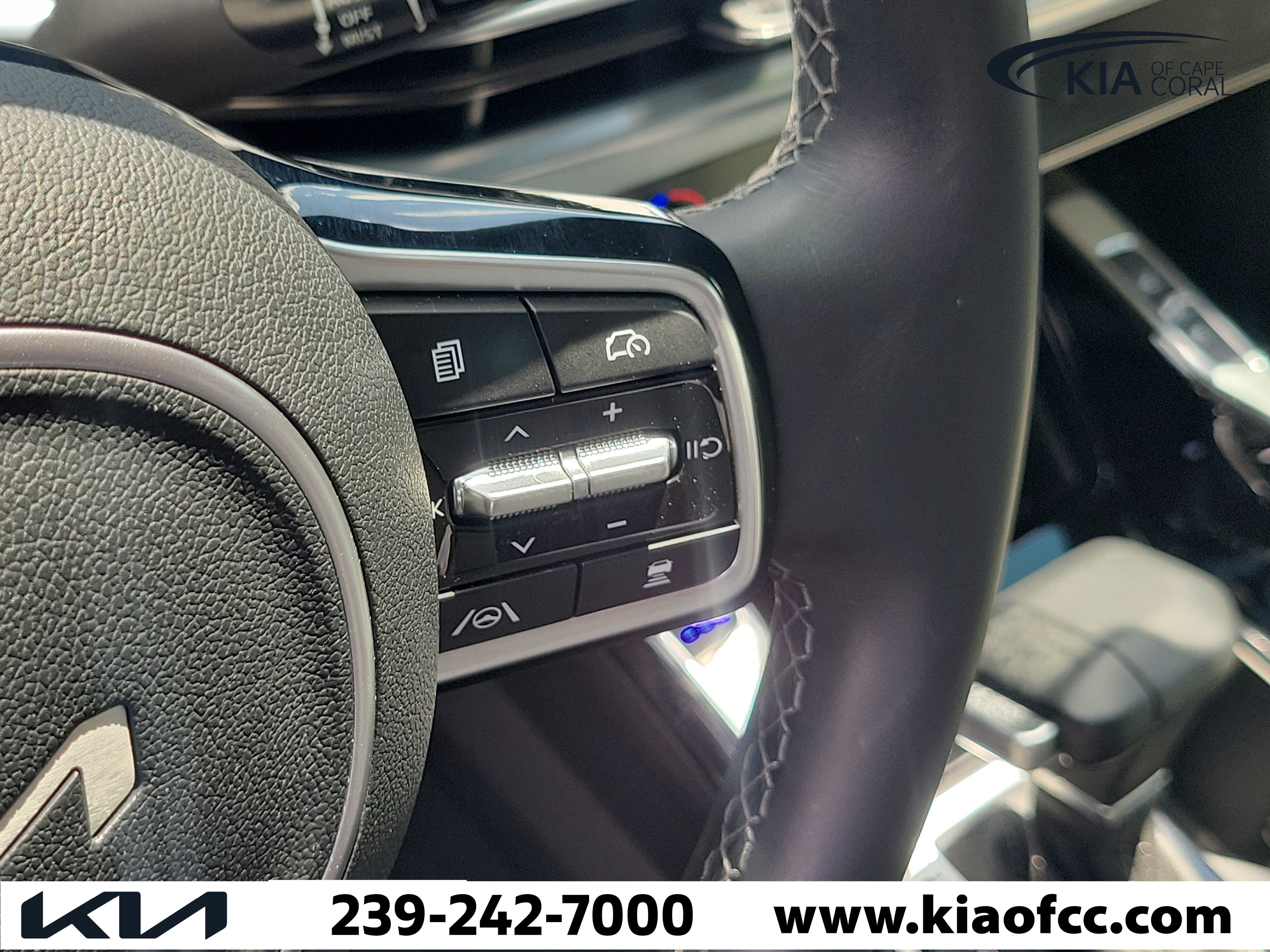 Certified 2024 Kia Sorento SX FWD image 27