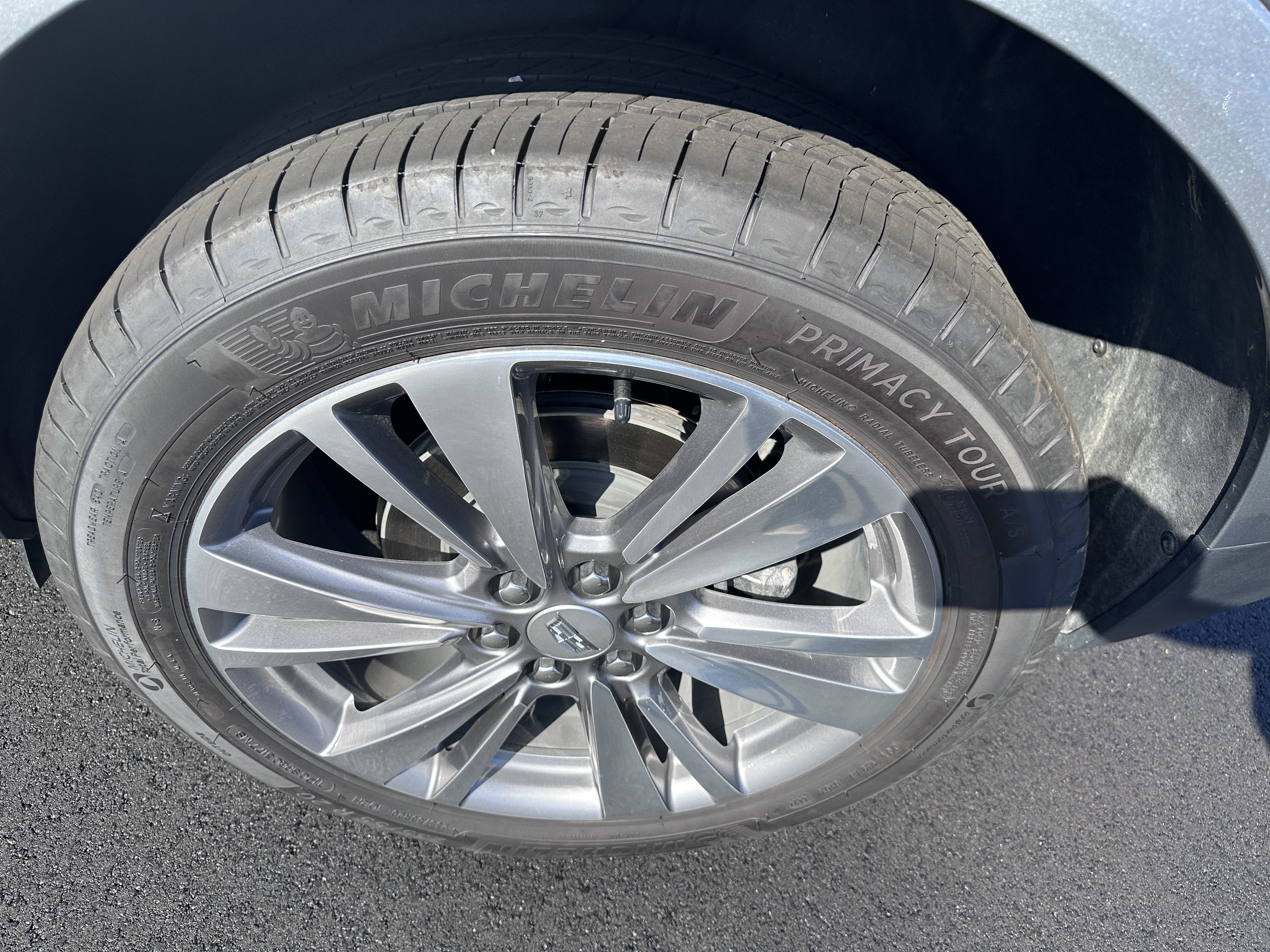 Used 2025 Cadillac XT5 Premium Luxury image 14