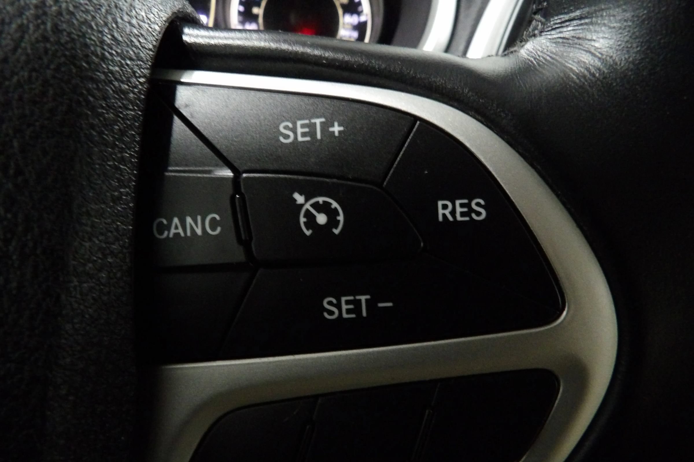 Used 2017 Jeep Cherokee Latitude w/ Safety/Convenience Group AWD/4WD image 16