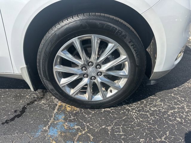 Used 2020 Buick Enclave Premium w/ Sun and Sites Package AWD/4WD image 31