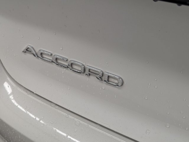Used 2025 Honda Accord SE image 9