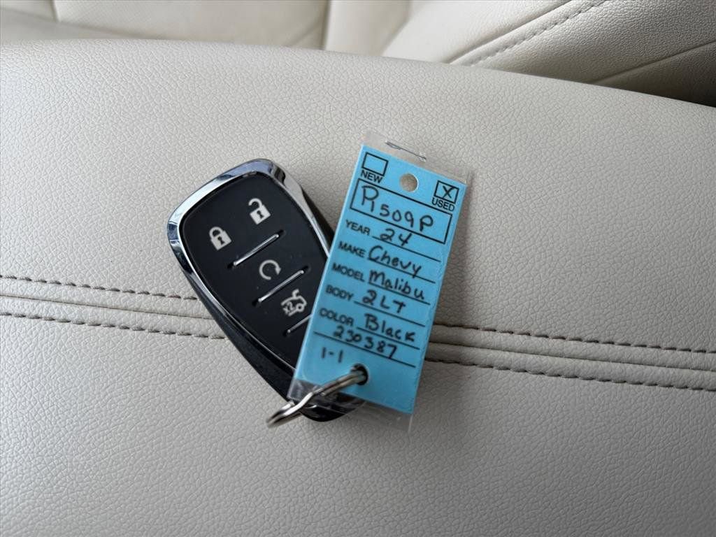 Used 2024 Chevrolet Malibu LT image 27