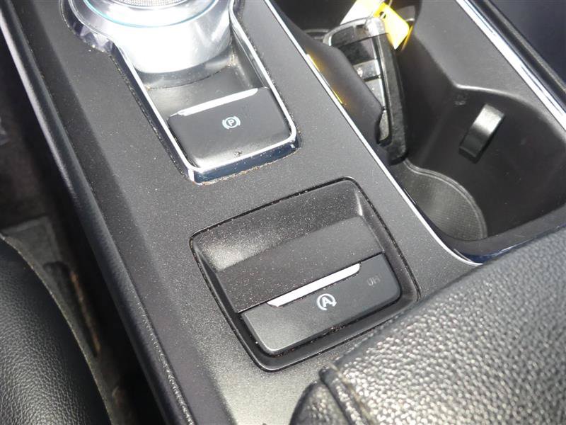Used 2017 Ford Fusion SE w/ Equipment Group 201A FWD image 38