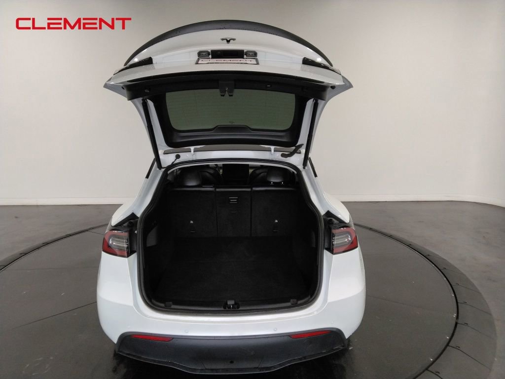 Used 2022 Tesla Model Y Performance image 8