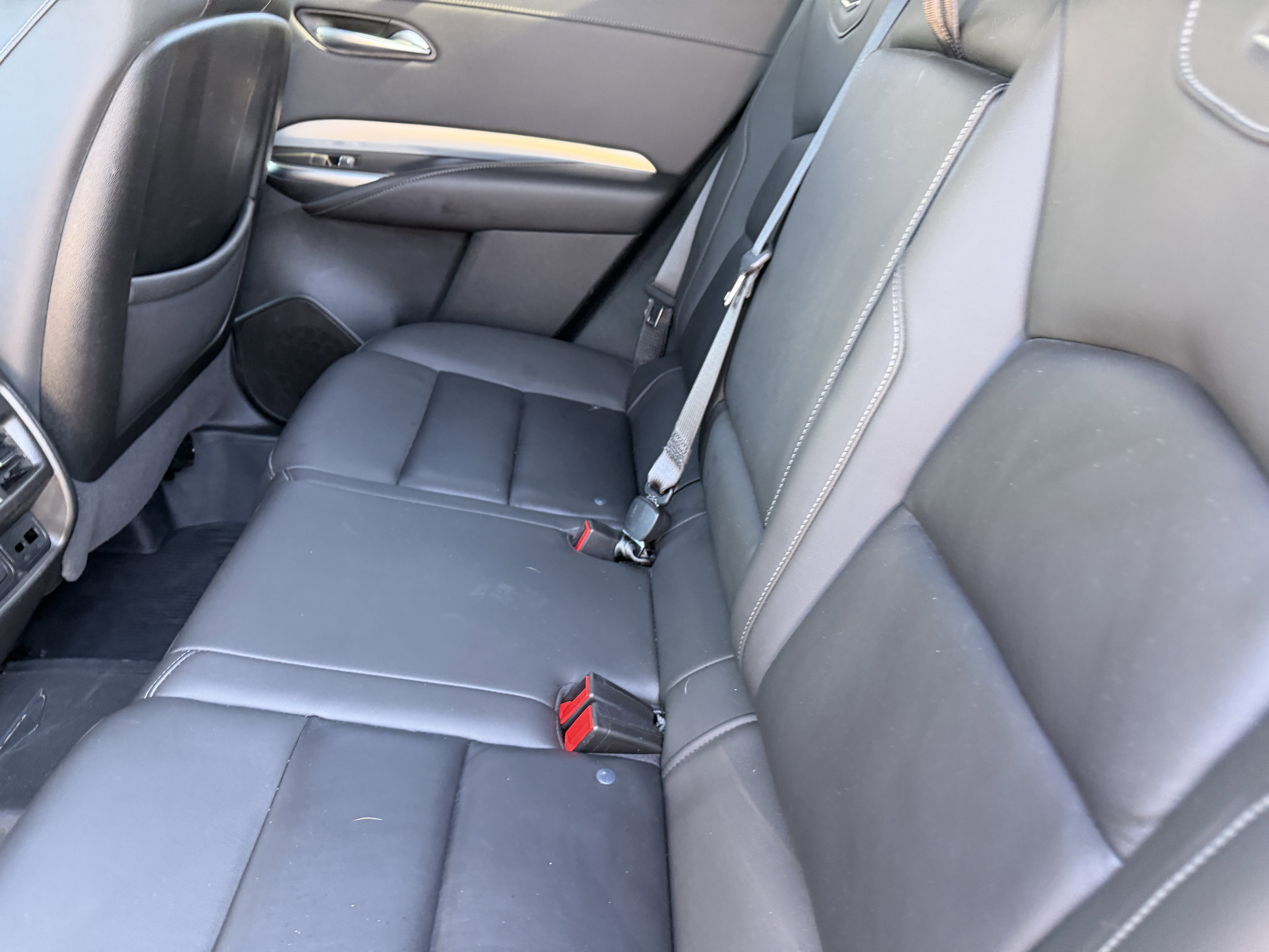 Certified 2022 Cadillac XT4 Premium Luxury w/ Enhanced Visibility Package image 17