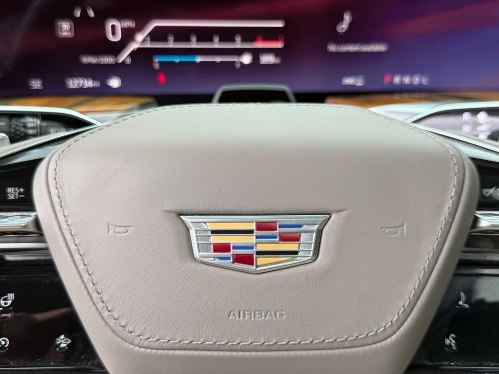 Used 2025 Cadillac Escalade ESV Sport Platinum w/ LPO, ONYX Package AWD/4WD image 30