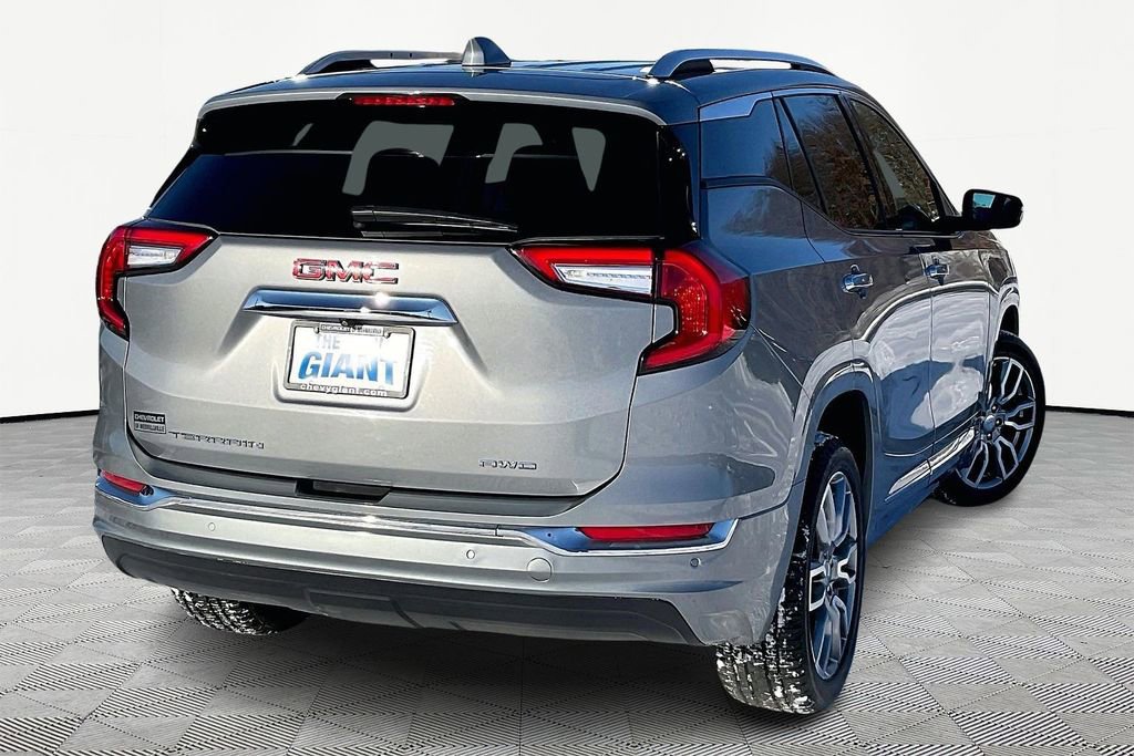 Used 2024 GMC Terrain Denali image 7