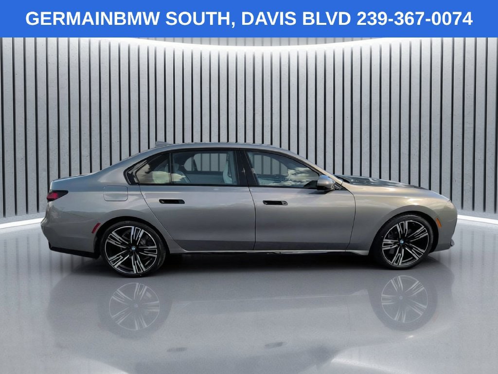 Used 2023 BMW 740i RWD image 4