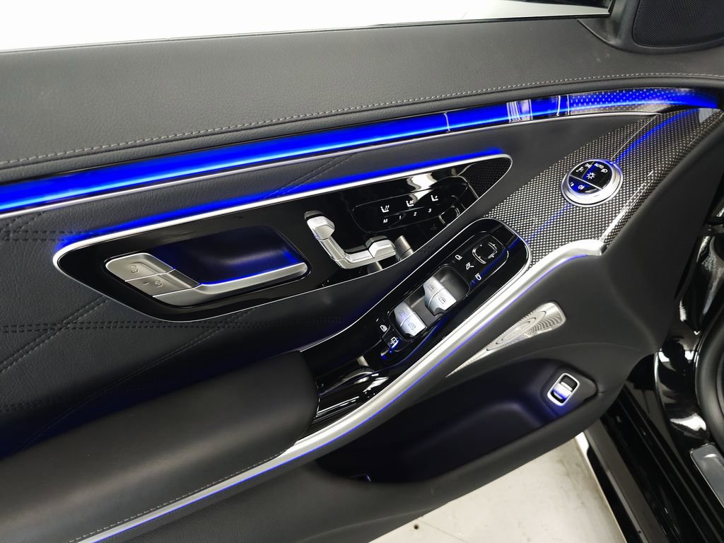 Used 2025 Mercedes-Benz S 63 AMG S image 6