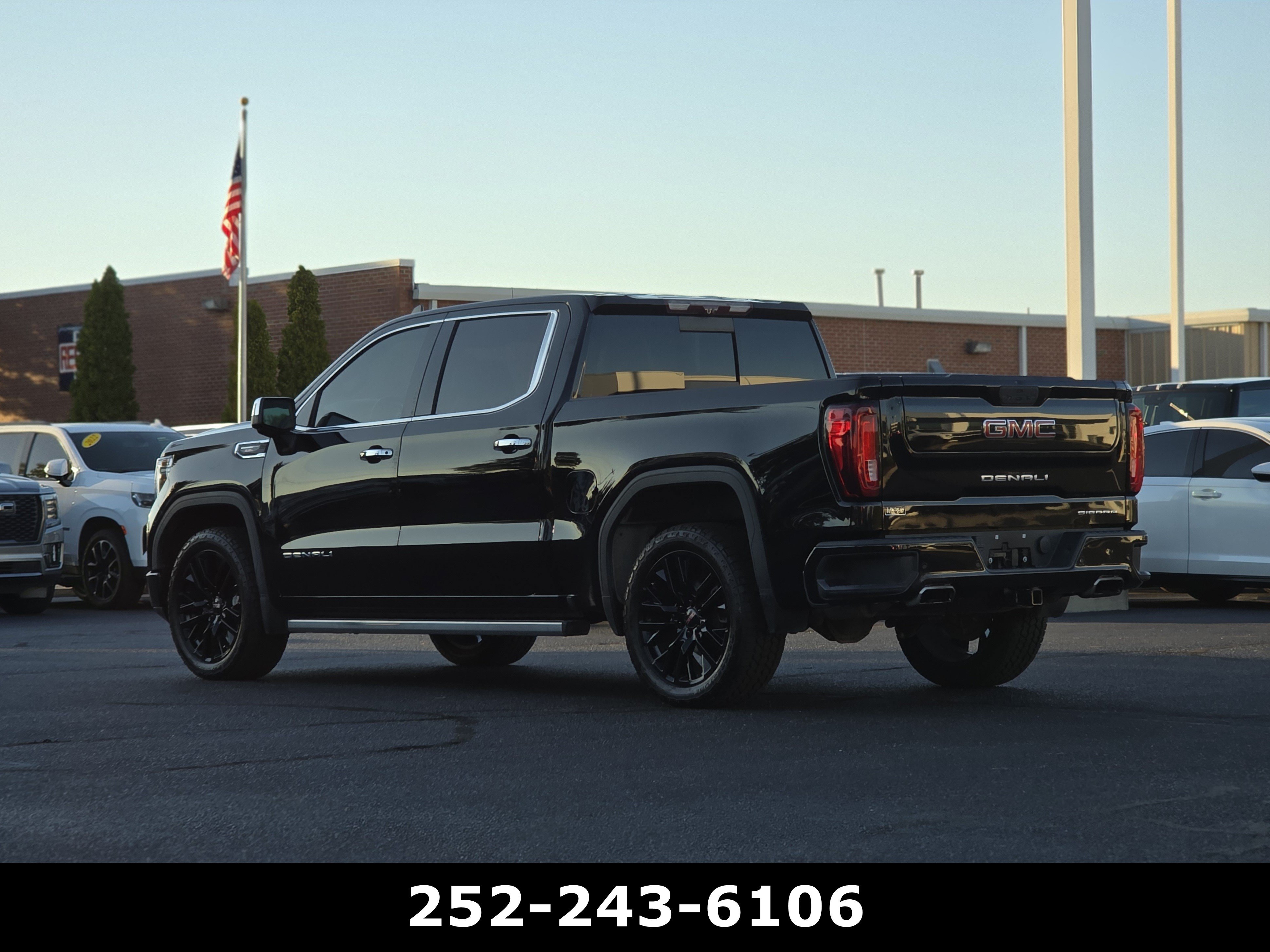 Used 2021 GMC Sierra 1500 Denali w/ Denali Ultimate Package AWD/4WD image 5