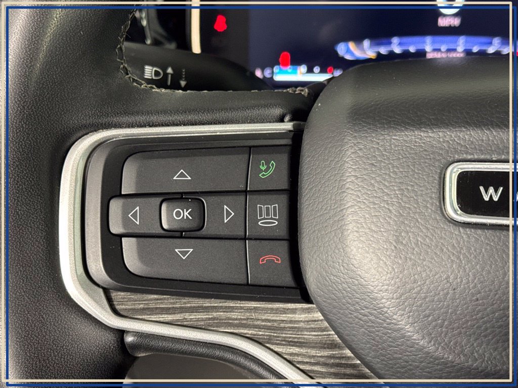 Used 2022 Jeep Wagoneer Series III w/ Premium Group I AWD/4WD image 19