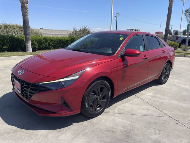 Used 2023 Hyundai Elantra SEL w/ Cargo Package FWD image 4