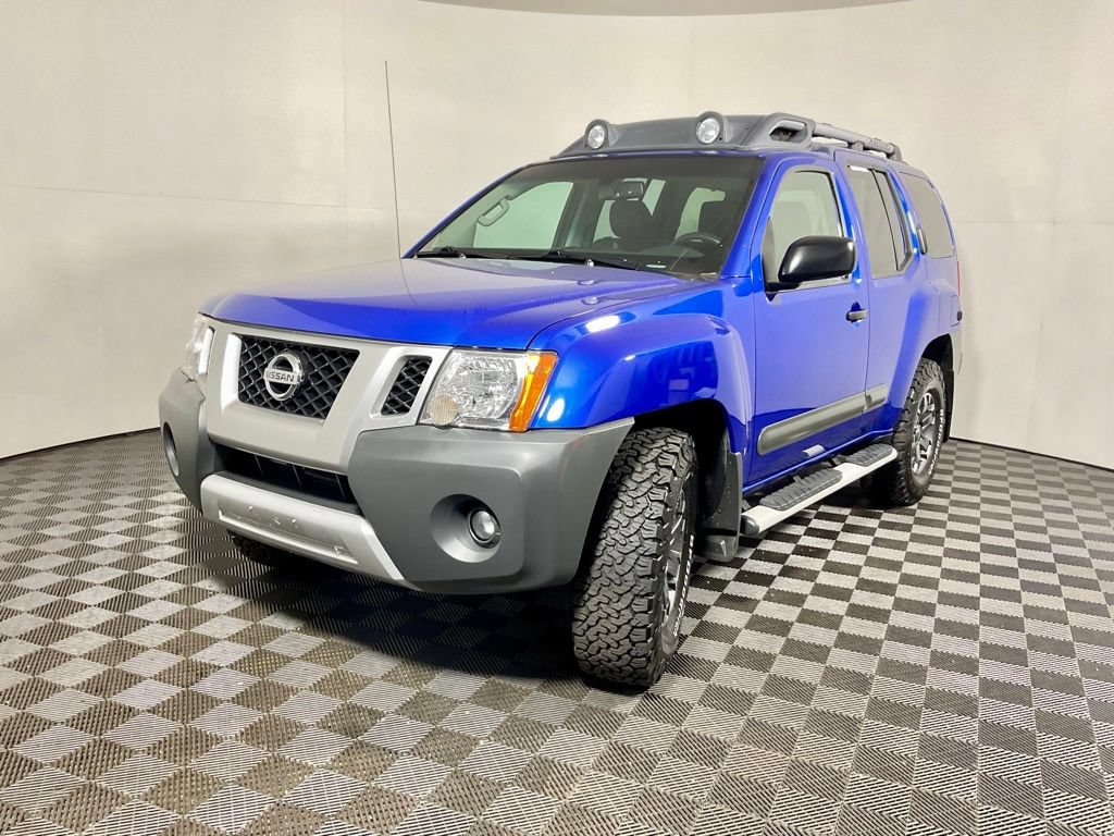 Used 2015 Nissan Xterra PRO-4X AWD/4WD image 2