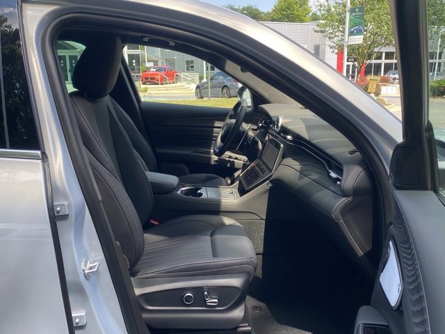 New 2024 Maserati Grecale GT image 37