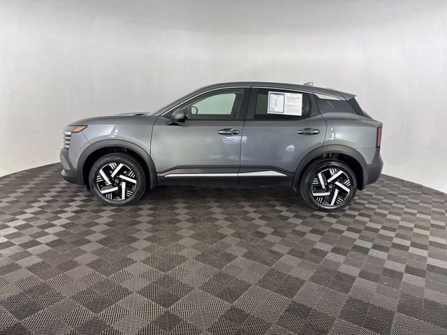 Used 2025 Nissan Kicks SV image 10