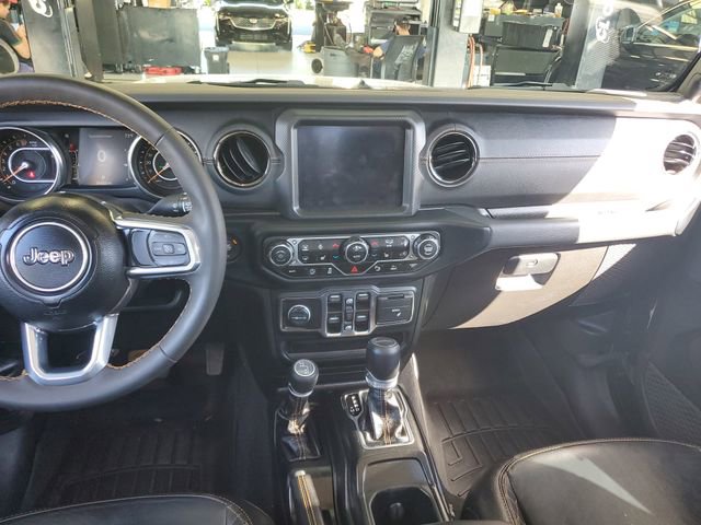 Used 2023 Jeep Gladiator Overland image 12