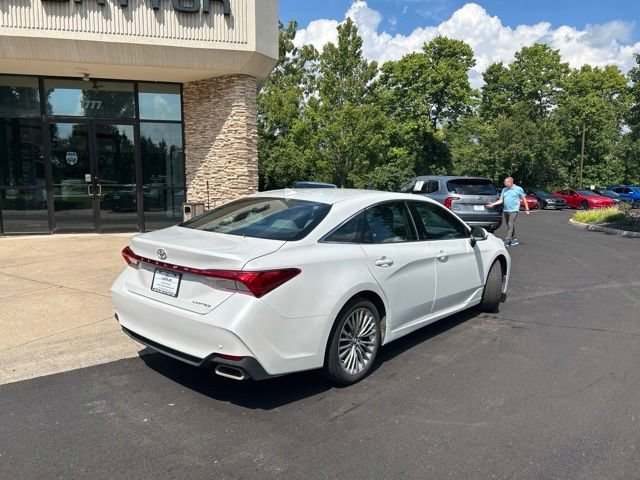 Used 2019 Toyota Avalon Limited w/ Advanced Safety Package FWD image 7